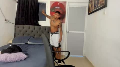 slim_master12 online show from March 29, 2026, 2:22 am