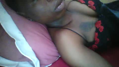 Snapshot of slim_petite_ebony chatting on February 19, 2025, 7:06 am slim_petite_ebony online show from February 19, 2025, 7:06 am