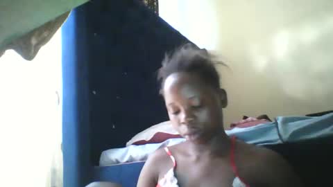 Snapshot of slim_petite_ebony chatting on May 13, 2026, 5:05 am slim_petite_ebony online show from May 13, 2026, 5:05 am