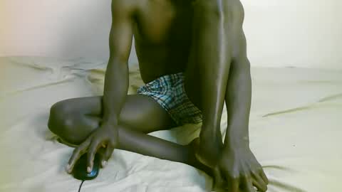 Snapshot of slimbaemagnus chatting on February 1, 2026, 7:56 pm AlexShakul online show from February 1, 2026, 7:56 pm