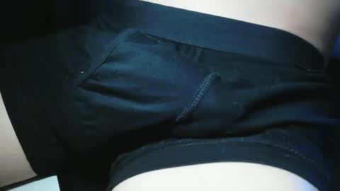 slimhungyvng online show from April 7, 2026, 12:49 pm