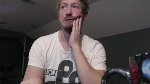 Snapshot of slimjp chatting on December 23, 2024, 1:13 pm slimjp online show from December 23, 2024, 1:13 pm