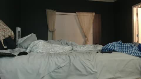 slimjp online show from April 4, 2026, 4:44 am