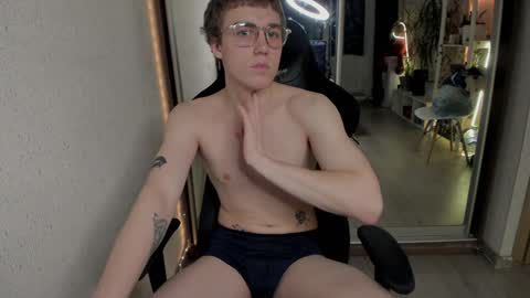 Mila online show from December 26, 2024, 6:54 pm