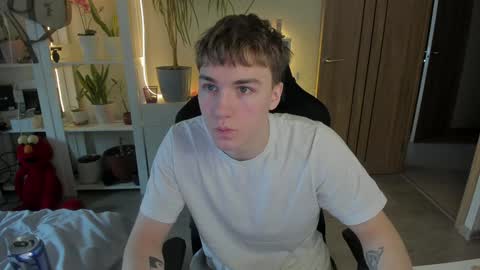 Mila online show from February 8, 2025, 9:56 am