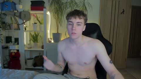 Mila online show from February 8, 2025, 1:11 pm