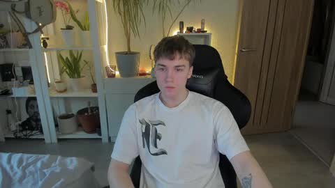 Mila online show from February 10, 2025, 10:53 am