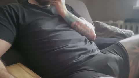 just chillin online show from October 30, 2025, 10:38 am