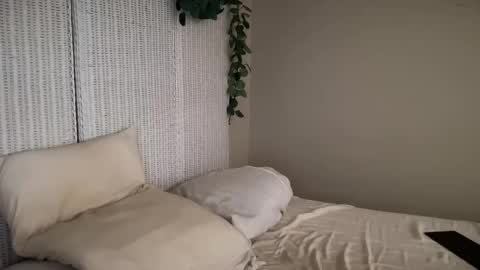 Snapshot of slut_slave_cfnm chatting on September 28, 2025, 4:12 pm slut online show from September 28, 2025, 4:12 pm