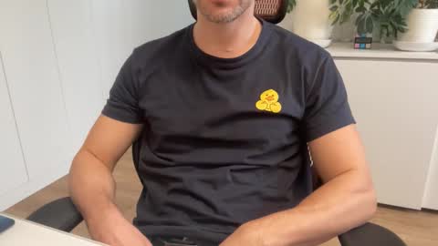 Slutguy81 online show from March 21, 2026, 8:19 am