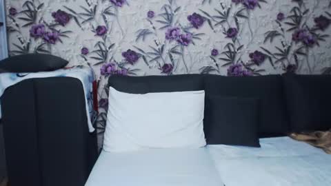 Snapshot of slutishmami chatting on December 23, 2024, 5:49 am slutihmami online show from December 23, 2024, 5:49 am