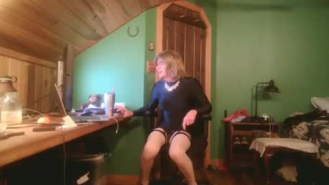 Snapshot of slutjennifertransxx chatting on September 20, 2025, 1:39 am slutjennifertransxx online show from September 20, 2025, 1:39 am