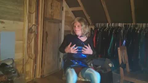 Snapshot of slutjennifertransxx chatting on February 6, 2026, 5:23 am slutjennifertransxx online show from February 6, 2026, 5:23 am