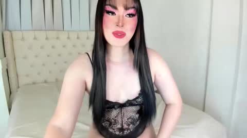 mia online show from February 25, 2026, 11:20 am