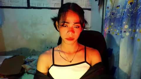 sluttypatotie online show from April 12, 2026, 2:33 pm