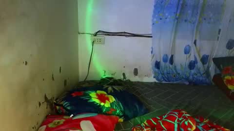 sluttypatotie online show from June 1, 2026, 5:47 pm