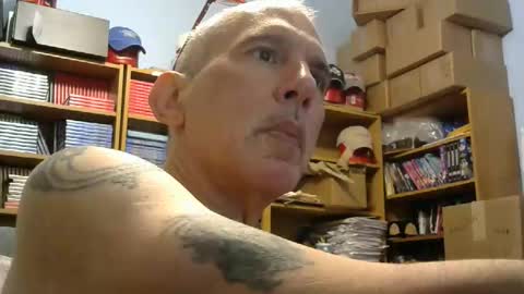 sluttyslave81 online show from April 27, 2026, 6:11 am