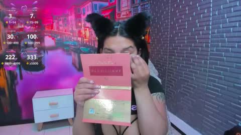 Snapshot of small__naughty chatting on October 29, 2025, 1:46 pm Mariana Torres online show from October 29, 2025, 1:46 pm