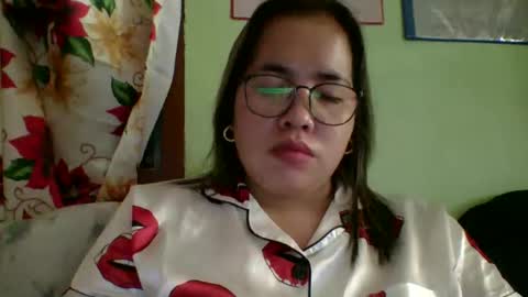 Lovewella online show from November 20, 2025, 2:34 am