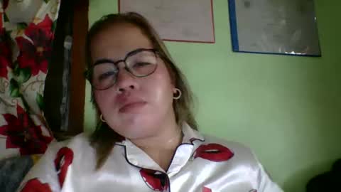 Snapshot of small_boobs59 chatting on February 8, 2026, 5:55 am Lovewella online show from February 8, 2026, 5:55 am