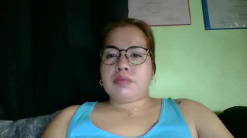 Snapshot of small_boobs59 chatting on February 20, 2026, 5:59 am Lovewella online show from February 20, 2026, 5:59 am