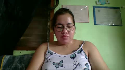 Lovewella online show from April 22, 2026, 3:09 am