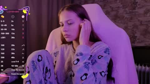 Emma online show from November 13, 2025, 5:12 pm