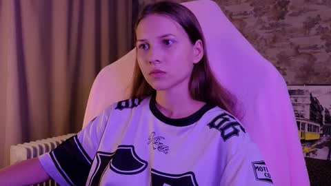 Emma online show from February 25, 2026, 2:10 am