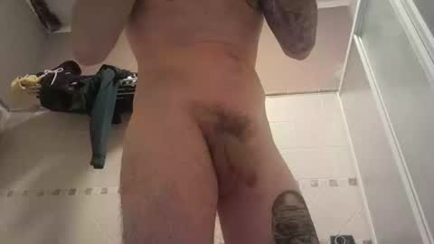 smallone8825 online show from April 17, 2026, 5:10 am