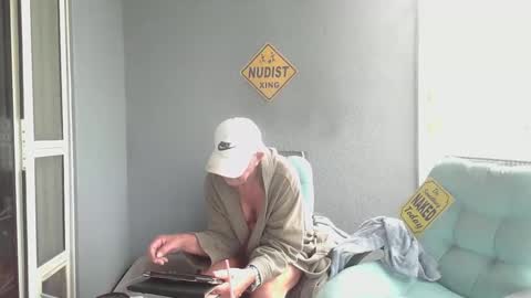 Snapshot of smallpenisbigtongue chatting on October 10, 2025, 1:32 pm Daddy online show from October 10, 2025, 1:32 pm