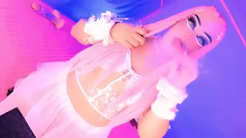 valentina online show from April 19, 2026, 3:39 am