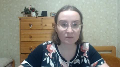 smart_rose online show from February 11, 2026, 2:22 pm