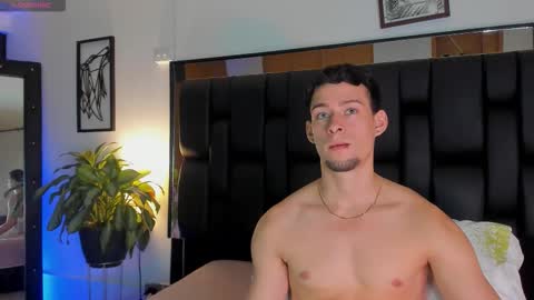 Jade Smiith online show from November 24, 2025, 10:42 pm