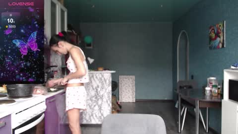 smile_cute_fox online show from September 30, 2025, 6:40 am