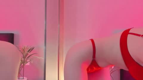 Bella online show from October 27, 2025, 9:02 am