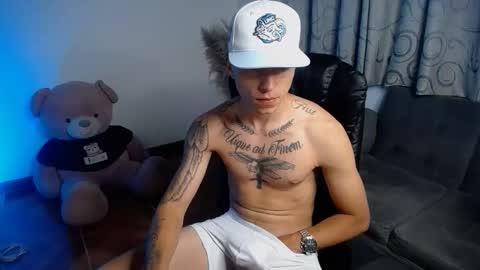 smileexander online show from November 7, 2025, 4:12 am