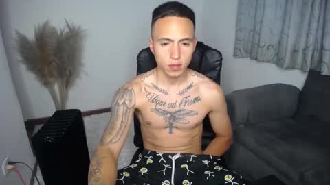 smileexander online show from November 10, 2025, 2:32 am