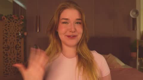 Mia online show from May 27, 2026, 5:37 am