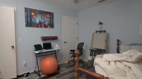 smilingwanker online show from February 19, 2025, 5:49 am