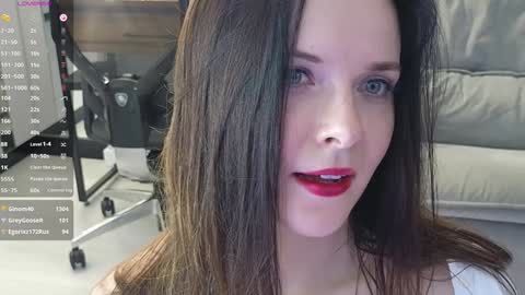 Snapshot of smilym chatting on February 2, 2025, 1:41 pm smilym online show from February 2, 2025, 1:41 pm