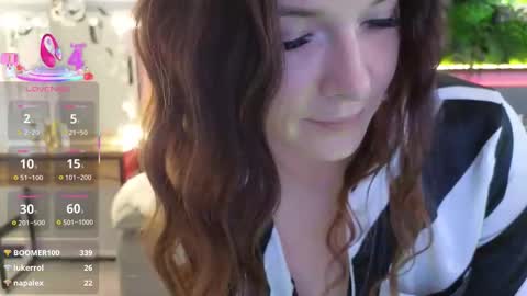 Snapshot of smilym chatting on October 26, 2025, 2:01 pm smilym online show from October 26, 2025, 2:01 pm