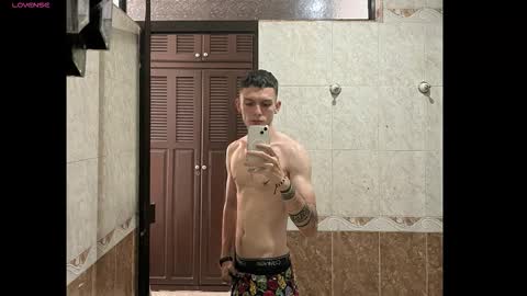 Snapshot of smitgrey chatting on October 10, 2025, 12:20 am SMIT online show from October 10, 2025, 12:20 am