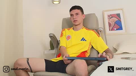 Snapshot of smitgrey chatting on October 15, 2025, 1:17 am SMIT online show from October 15, 2025, 1:17 am