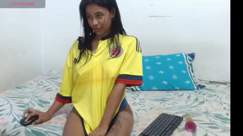 Snapshot of smith_and_mia chatting on July 8, 2026, 3:05 pm Smith y Mia online show from July 8, 2026, 3:05 pm