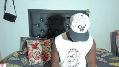 Snapshot of smith_oliver chatting on January 17, 2025, 9:39 pm Smith online show from January 17, 2025, 9:39 pm