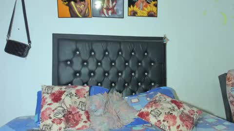 Snapshot of smith_oliver chatting on February 3, 2025, 8:24 pm Smith online show from February 3, 2025, 8:24 pm