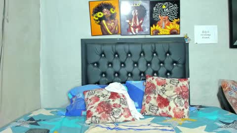 Snapshot of smith_oliver chatting on February 14, 2025, 9:32 pm Smith online show from February 14, 2025, 9:32 pm