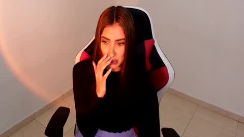 Snapshot of smm_hll chatting on September 29, 2025, 11:20 pm S A L O M M E online show from September 29, 2025, 11:20 pm