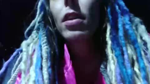 Snapshot of smokeingbitch420 chatting on February 4, 2026, 9:37 am love bug online show from February 4, 2026, 9:37 am