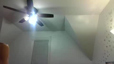 Snapshot of smokenstroke33 chatting on December 22, 2024, 1:34 am smokenstroke33 online show from December 22, 2024, 1:34 am